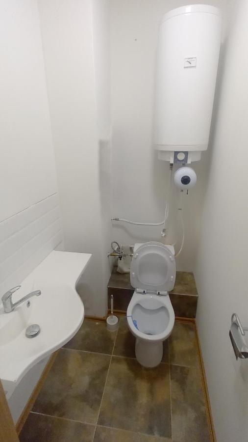 Krásny priestranný slnečný apartmán v centre mesta Trenčín Exterior foto