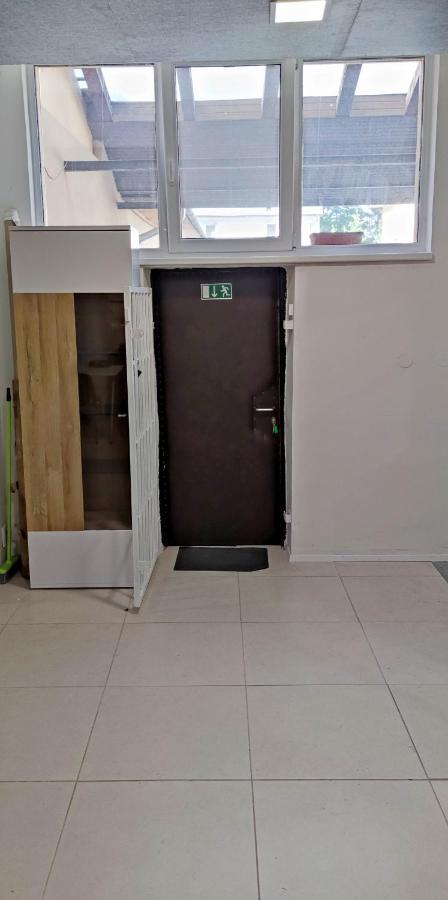 Krásny priestranný slnečný apartmán v centre mesta Trenčín Exterior foto